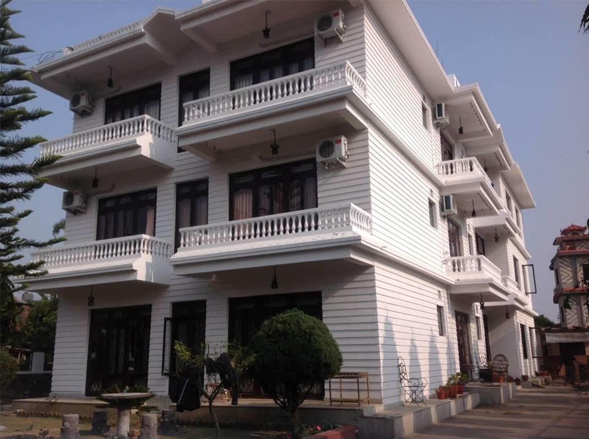 Hotel Dream Pokhara Exteriör bild