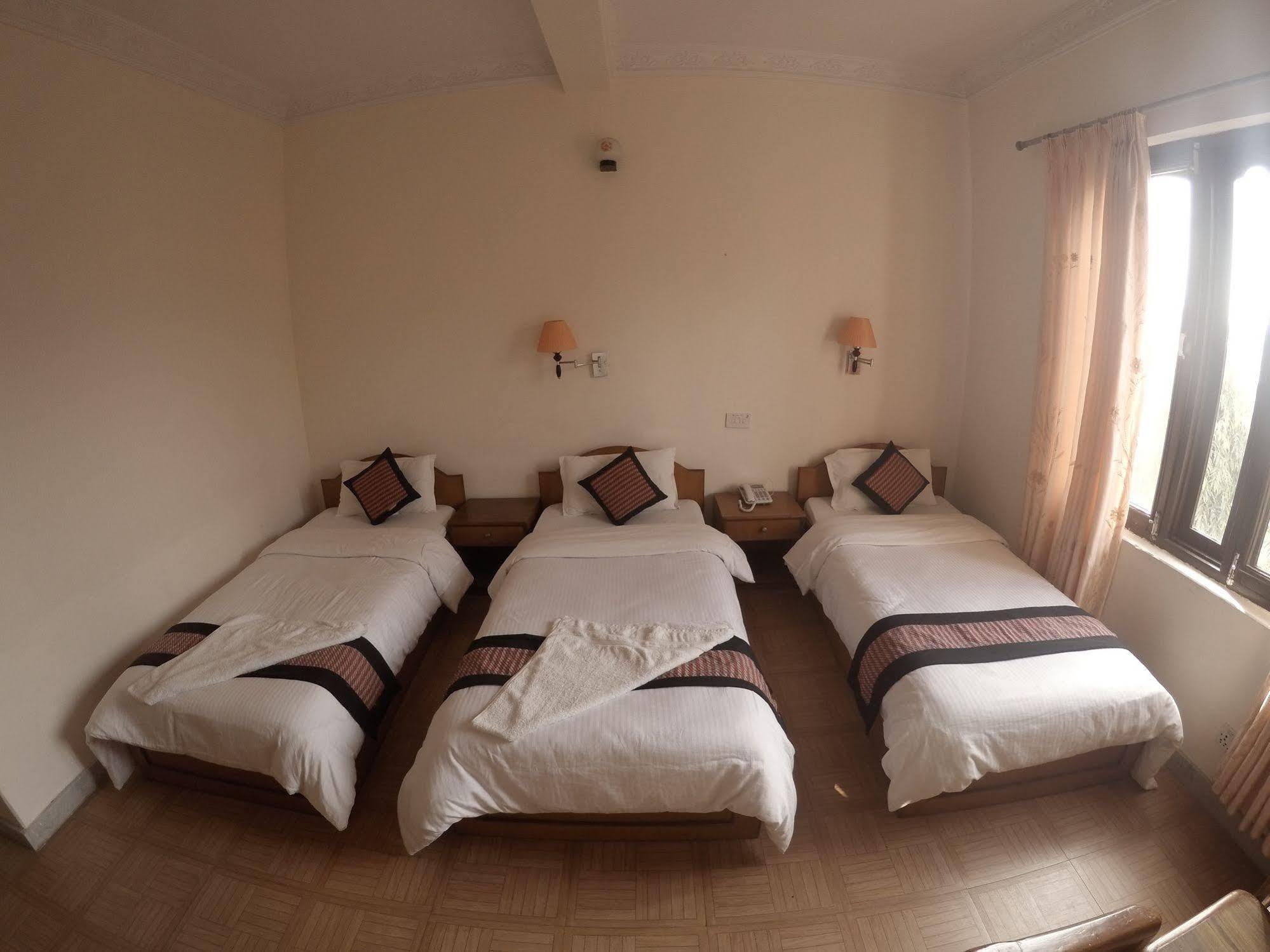 Hotel Dream Pokhara Exteriör bild