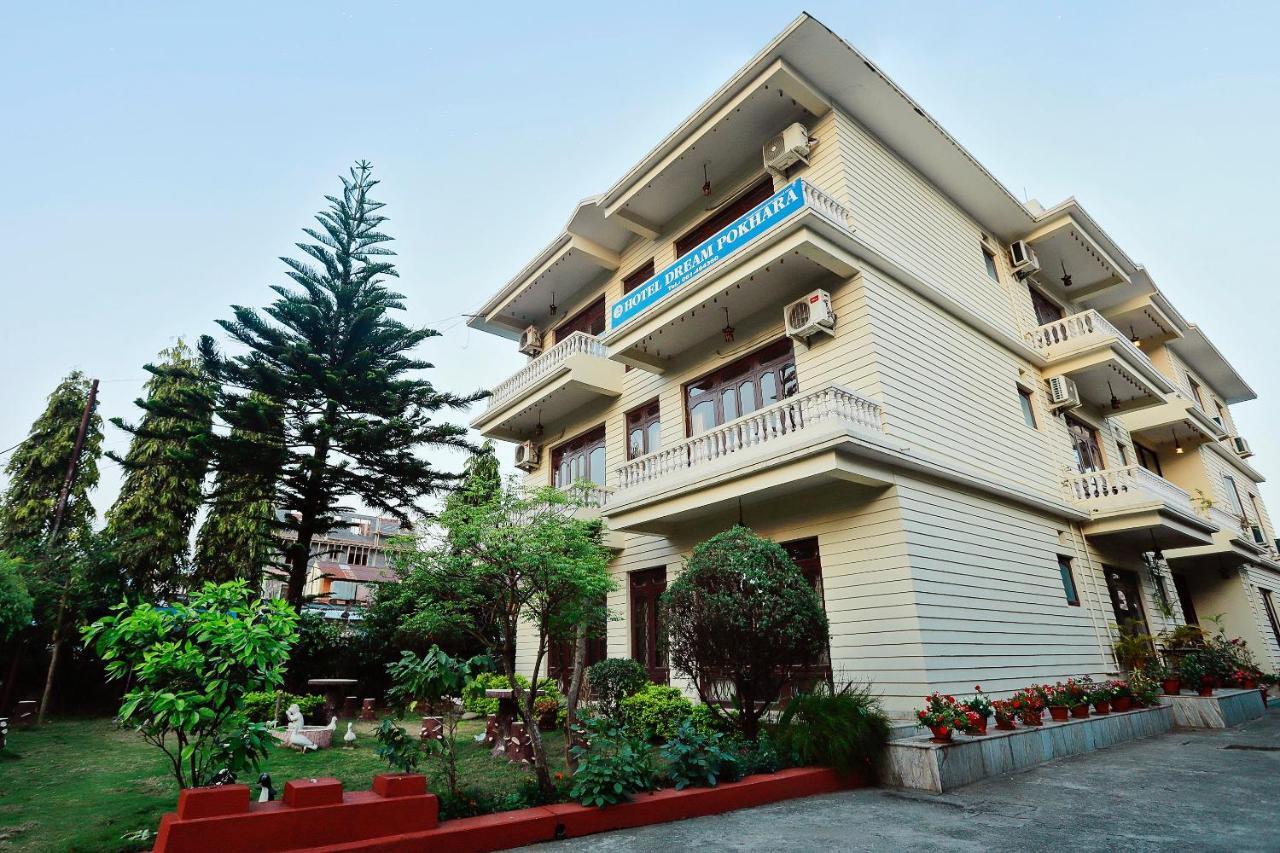 Hotel Dream Pokhara Exteriör bild